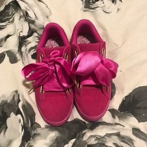 Puma Suede Heart Tennis Shoes